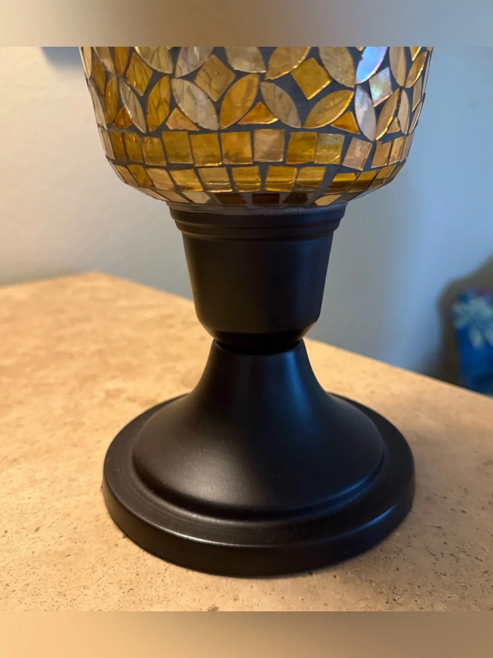 N/A elegant gold